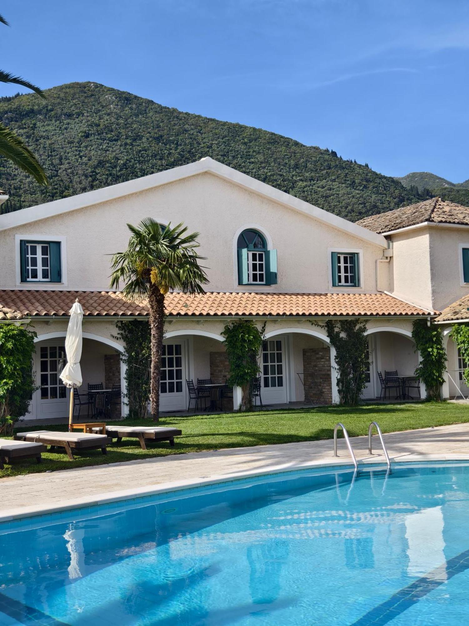 Valentino Corfu Aparthotel อิปโซส ภายนอก รูปภาพ